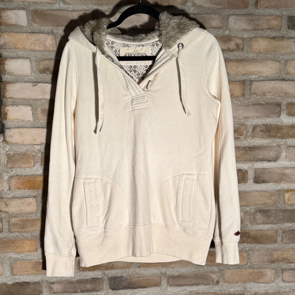Roots Women's Off-White Hooded Sweater with Faux Fur